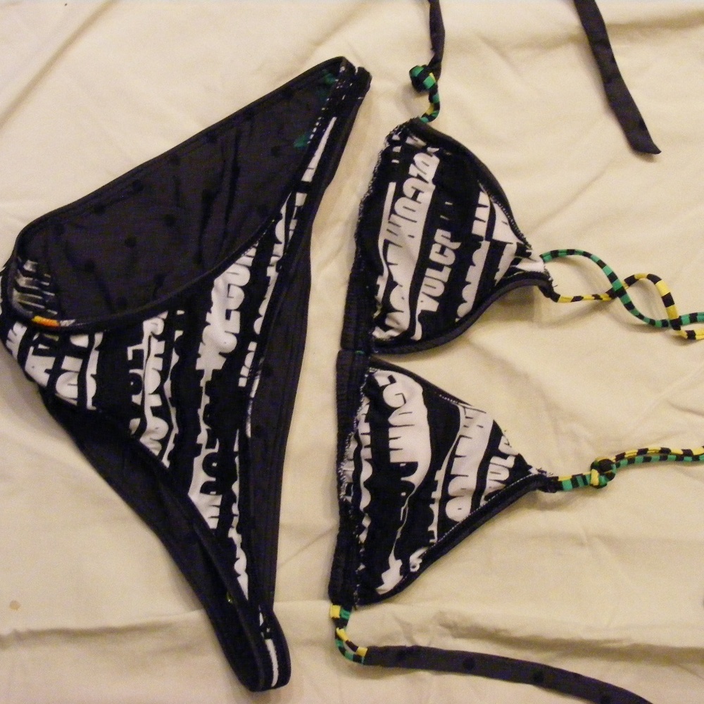 Volcom reversible swimsuit